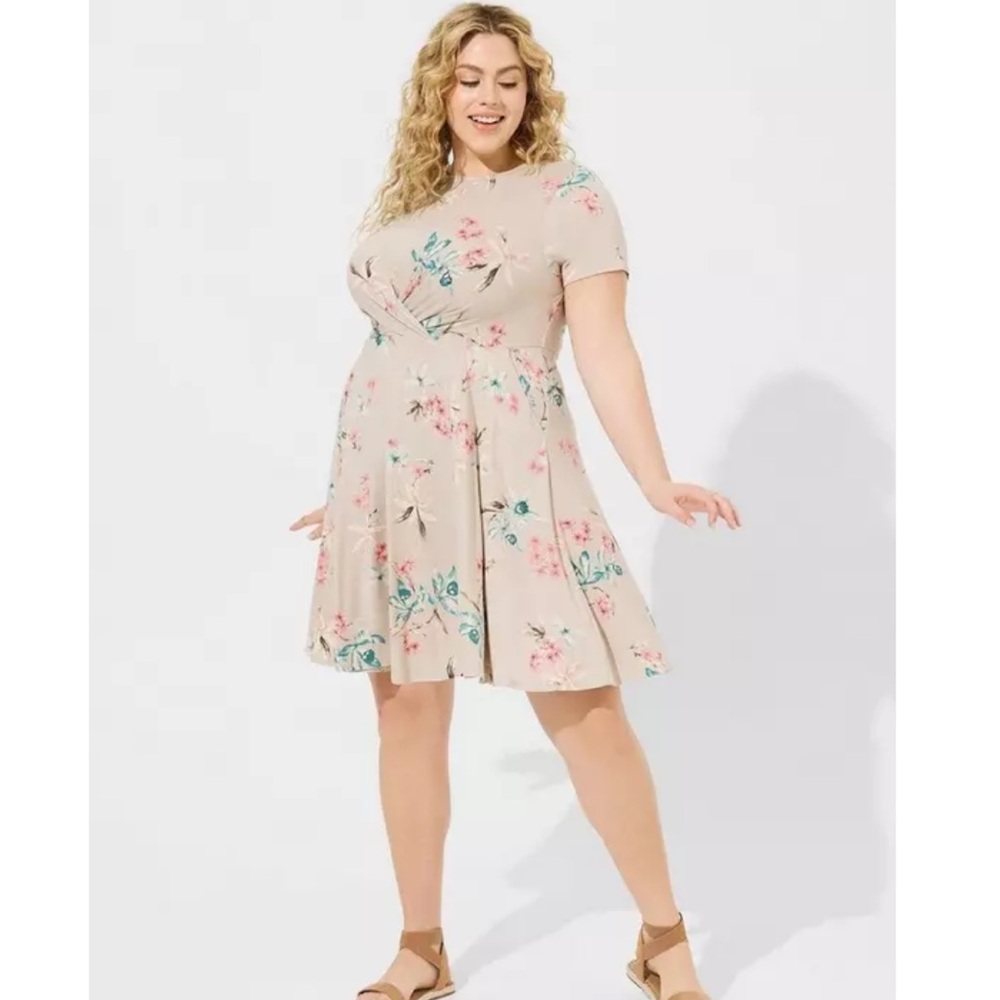 Torrid Women’s Size 3 Orchid Gardens Floral Chateau Gray Mini Skater Dress NWT
